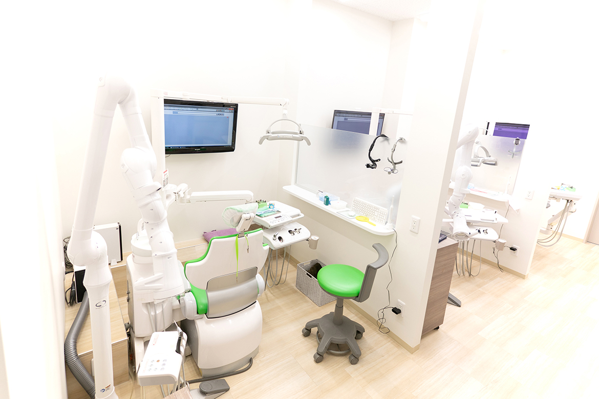 岩槻ほんまる歯科医院 診療ユニット１